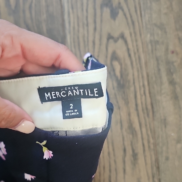 J. Crew Navy Floral Women's Casual Shorts - Picture 3 of 5